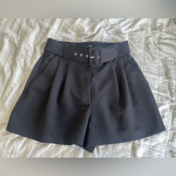 Gianni Bini Pants - ▪️Gianni Bini Pleated Belted Shorts▪️